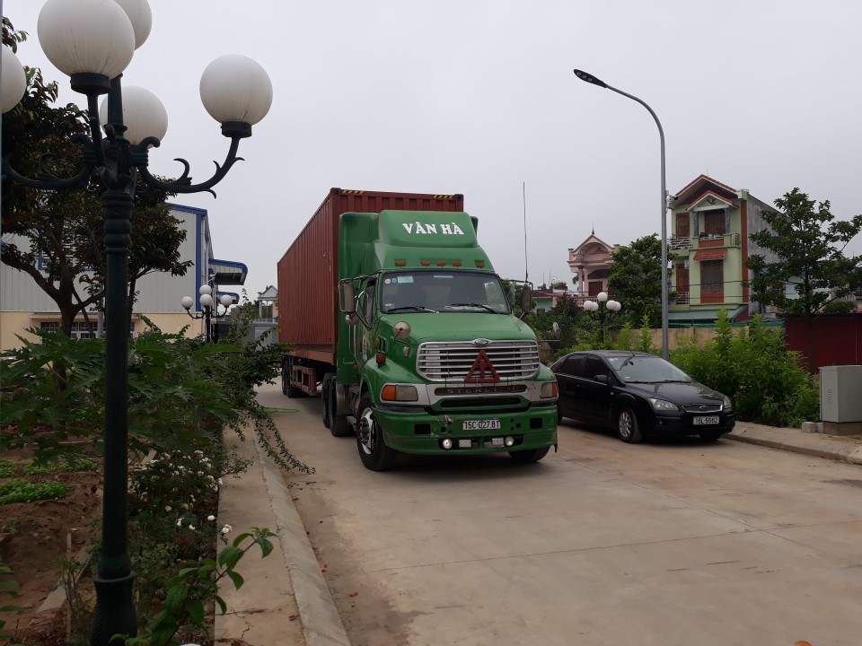 20181019 082200 Custom - Công ty TNHH Vân Hà đón nhận đơn đặt hàng vật tư, phụ kiện vải ngày 19/10/2018