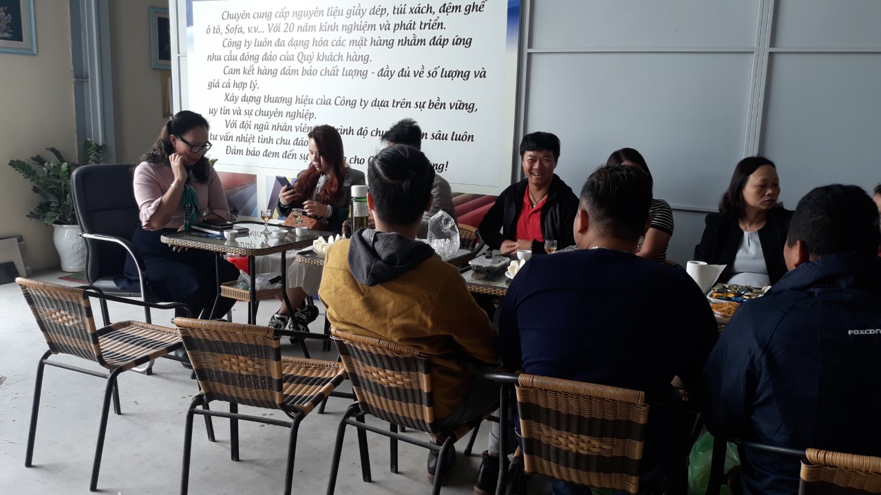 công ty tnhh tm vân hà rộn ràng buổi gặp mặt đầu xuân kỷ hợi 2019 1 1 - Công ty TNHH TM Vân Hà: Rộn ràng buổi gặp mặt đầu xuân Kỷ Hợi 2019