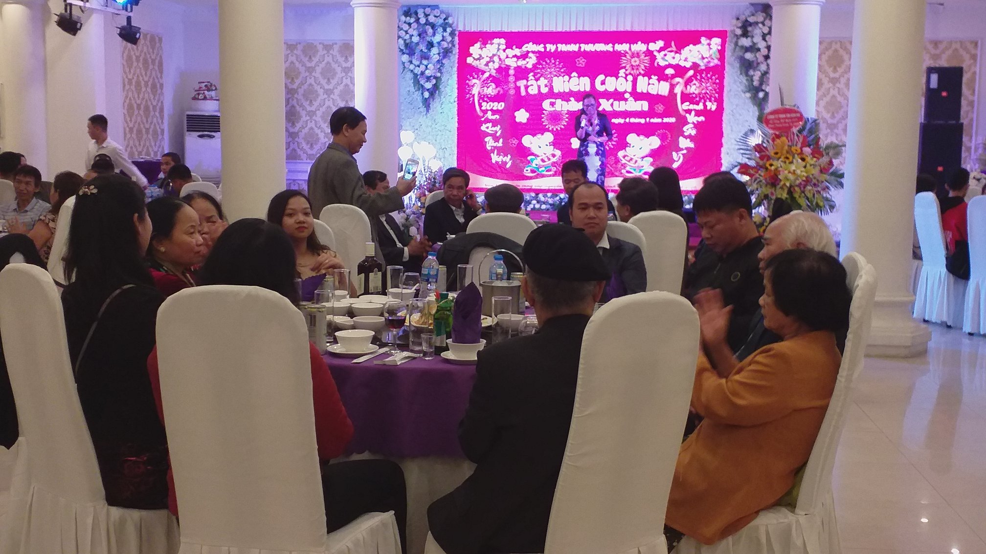 4 - Vật tư da giày Vân Hà - Tưng bừng lễ "Tổng kết cuối năm Kỷ Hợi 2019" và "Chào Xuân Canh Tý 2020"