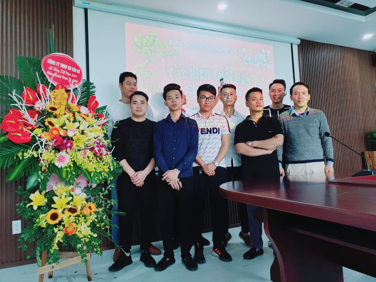 51490bf7834a7a14235b - Vật tư da giày Vân Hà tổ chức họp tổng kết cuối năm 2019