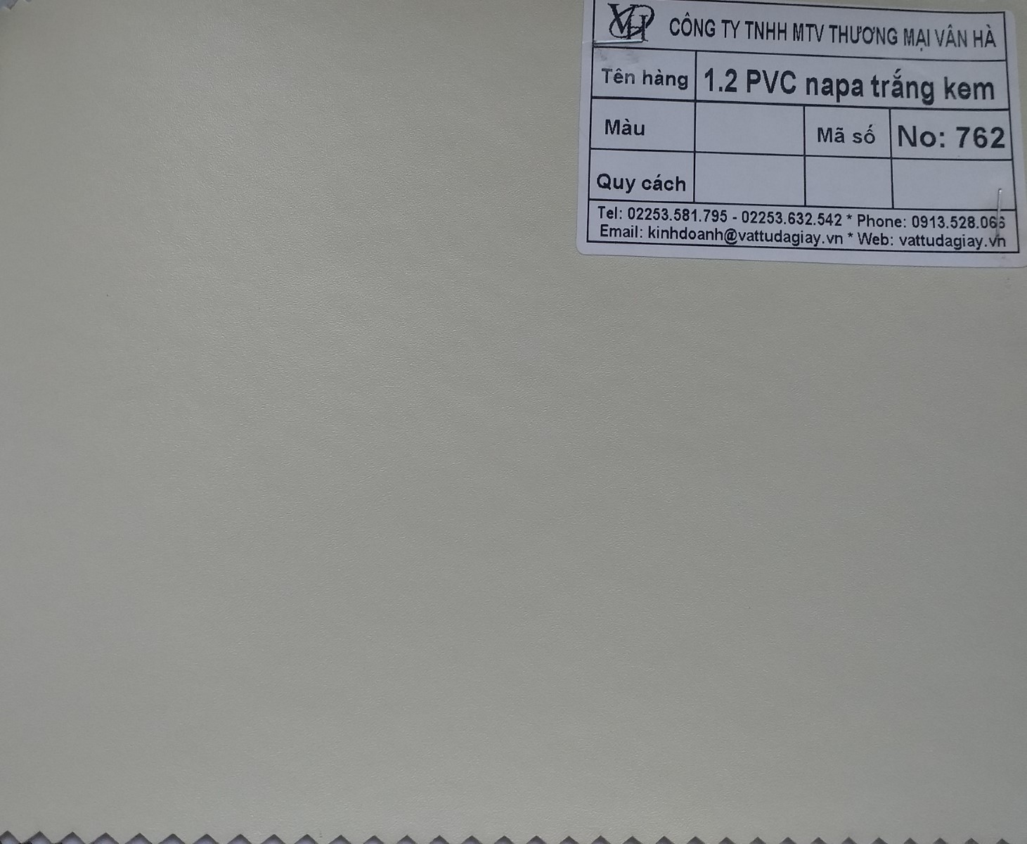 12 pvc napa trắng kem mã 762 - 1.2 PVC napa trắng kem mã 762